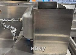 1 COMPARTMENT COMMERCIAL STAINLESS STEEL WALL SINK With BACKSPLASH