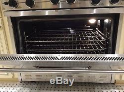2006 36 VIKING PROFESSIONAL GAS RANGE 4 BURNERS With CENTRAL GRIDDLE EXCELLANT