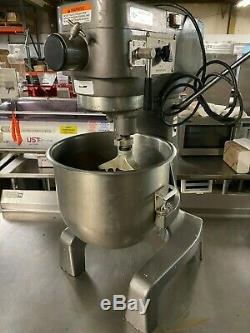 Berkel BX20T Commercial 20 QT Countertop Dough Mixer with Bowl, Paddle, Whisk