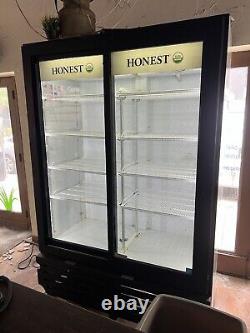 Commercial restaurant equipment sliding glass doors refrigerator