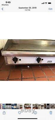 Griddle Toastmaster TMGT48 48 in Pro-SeriesT Thermostatic Countertop Gas