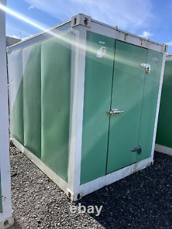 Insulated storage container with A/C, grow room (117L x 82W x 96H)