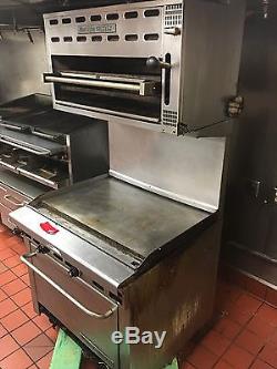 Montague 36 Flat Top Griddle Natural Gas Stove Range with Oven And Salamander