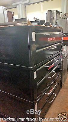 Single Blodgett 961 Deck Pizza Oven- Stackable
