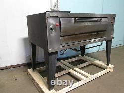 Vulcan Hustler Heavy Duty Commercial Natural Gas Stone Deck Pizza Oven