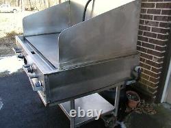 WELLS Commercial 48 Grill/Griddle on wheels