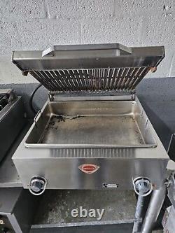 Wells B40 Electric charbroiler